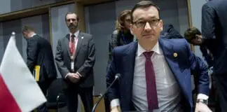 Mateusz Morawiecki, premier Polski, podczas wypowiedzi dla mediów