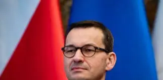 Mateusz Morawiecki, premier Polski, podczas konferencji prasowej