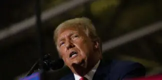 Donald Trump, były prezydent USA, podczas wystąpienia publicznego
