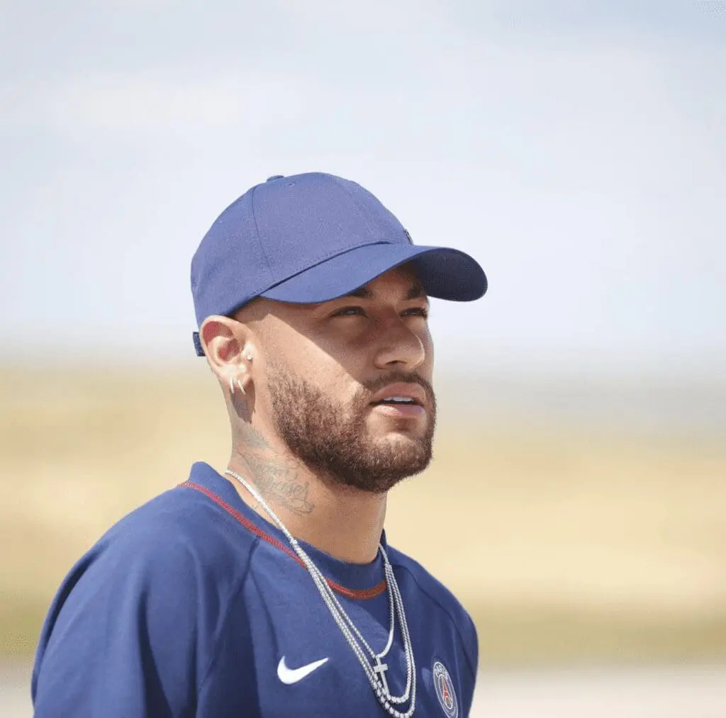 Neymar trafi do więzienia?! Grozi mu aż 5 lat pozbawienia wolności Neymar trafi do więzienia? Zrzut ekranu z doniesieniami o sprawie Neymara