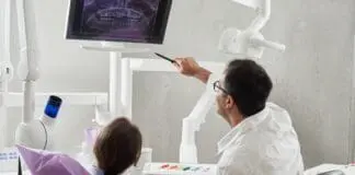 Fotel dentystyczny w gabinecie stomatologicznym