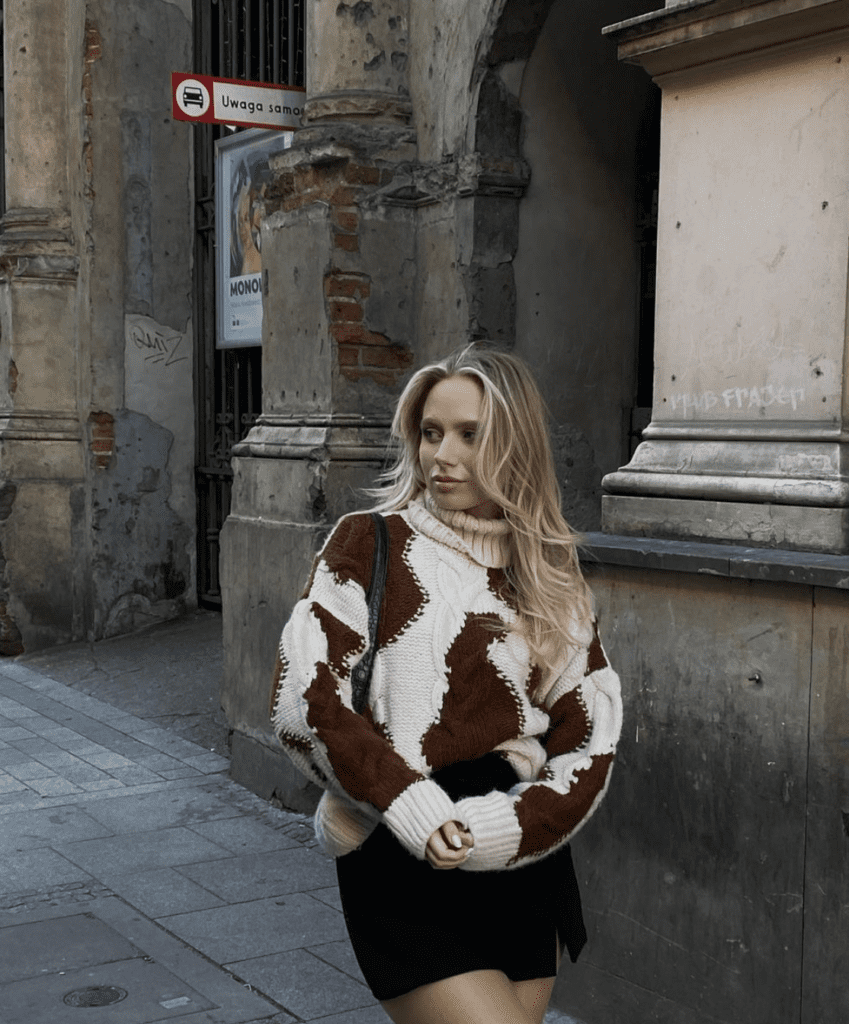 Guell.a w swetrze – kadr z profilu na Instagramie