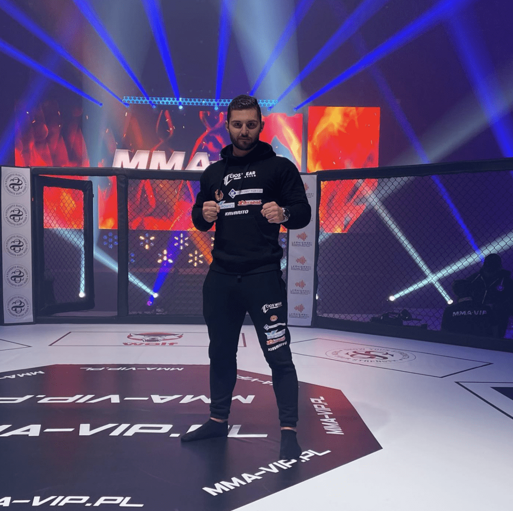 Adrian Cios na gali MMA VIP