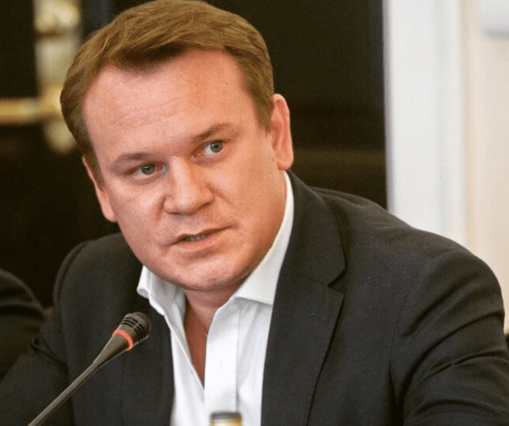 Dominik Tarczyński kariera zawodowa
