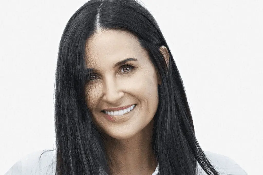 Demi Moore ujawnia dramatyczne szczegóły swojej młodości: “Moja matka sprzedała mnie za 500 dolarów”