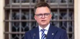 „Skompromitowali siebie i Sejm”. Hołownia chce ukarania posłów