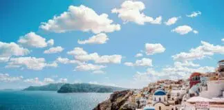 Trzęsienia ziemi na Santorini. Tysiące osób opuszcza w pośpiechu wyspę