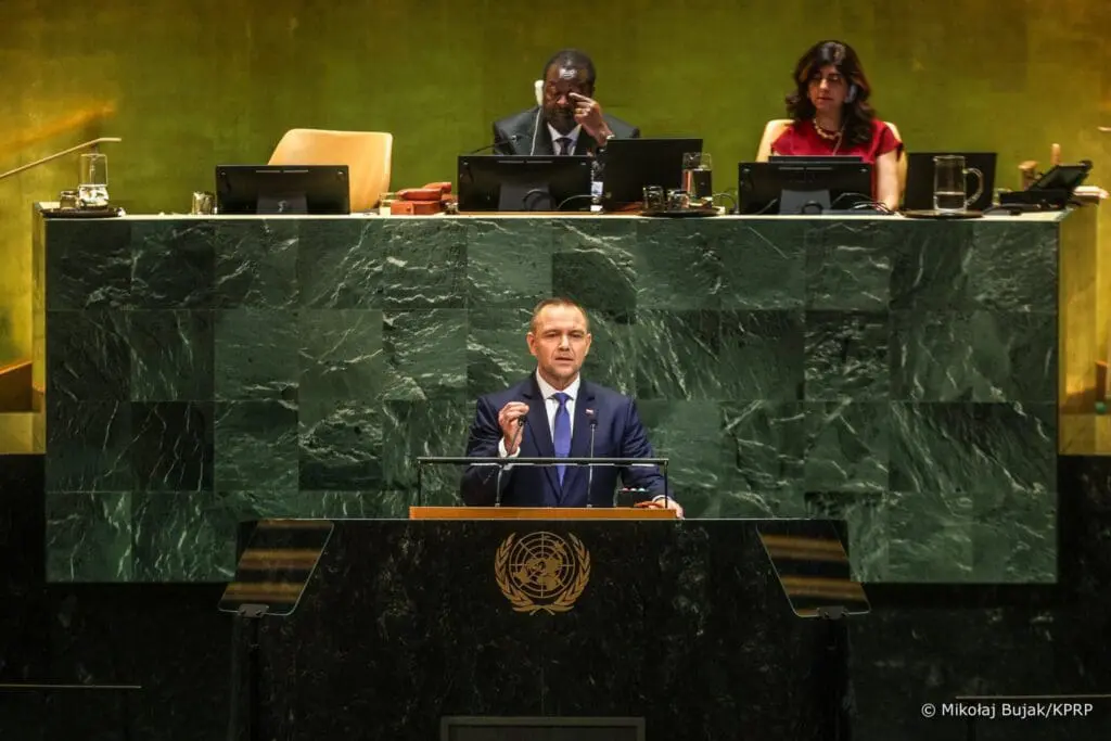 Mocno słowa Nawrockiego w ONZ. ,,Polska pierwszy raz od II wojny światowej otworzyła ogień'' Mocno słowa Nawrockiego Nawrocki ONZ