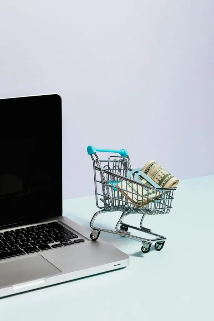 Jak wykorzystać buyer personę w e-commerce, aby zwiększyć sprzedaż? Jak wykorzystać buyer personę Zakupy online realizowane w sklepie internetowym