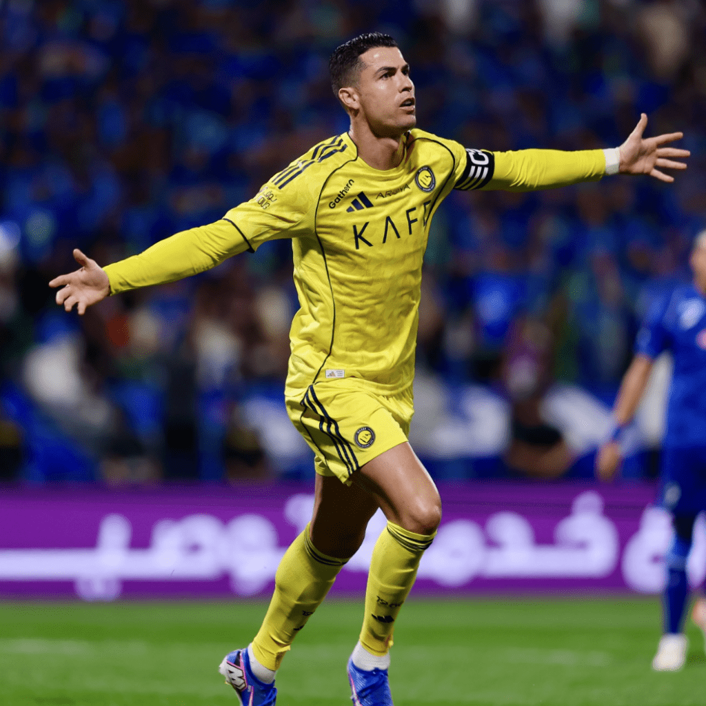 Ile zarabia Cristiano Ronaldo? Zarobki, kontrakt Al-Nassr i majątek CR7 (2026) ile zarabia cristiano ronaldo Cristiano Ronaldo zarobki