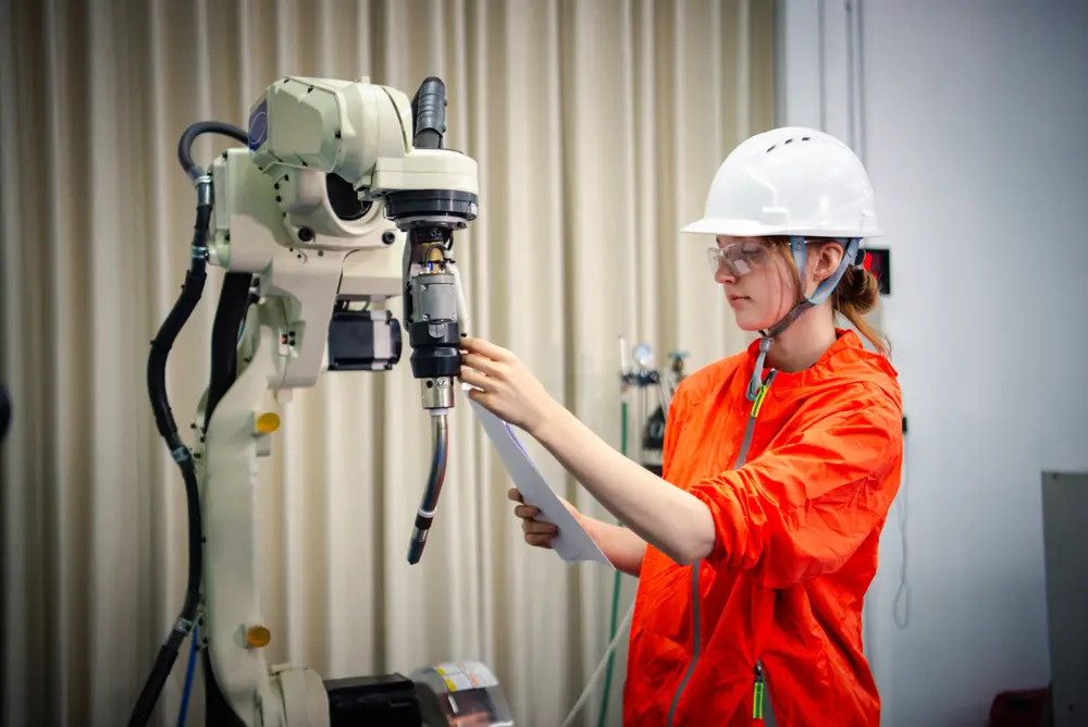 Specjaliści planują automatyzację zakładu produkcyjnego