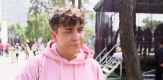 Po Prostu Damian: Dziennie do streamingu wpada 50 tys. kawałków zrobionych przez AI. To obniża morale tym, którzy sami piszą utwory i inwestują w nie duże pieniądze Godzinnik