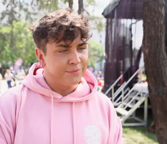 Po Prostu Damian: Dziennie do streamingu wpada 50 tys. kawałków zrobionych przez AI. To obniża morale tym, którzy sami piszą utwory i inwestują w nie duże pieniądze Godzinnik