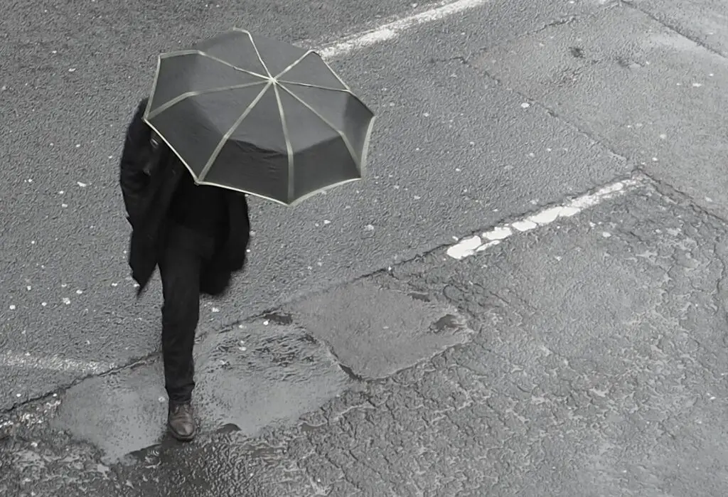 Parasol będzie potrzebny codziennie. Pierwszy tydzień września bardziej jesienny niż letni
