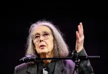 Anne Carson, kanadyjska poetka, podczas gali National Book Awards w 2024 roku