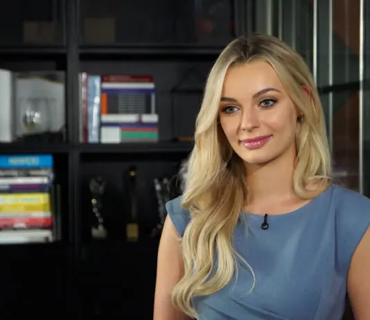 Karolina Bielawska: Bycie w świetle reflektorów jest bardzo przytłaczające. Z show-biznesu przeszłam więc do prawdziwego biznesu Godzinnik