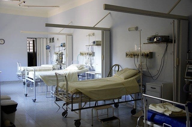 Warszawski szpital został okradziony. Łupem złodzieja padły urządzenia ratujące życie wielka brytania szpital
