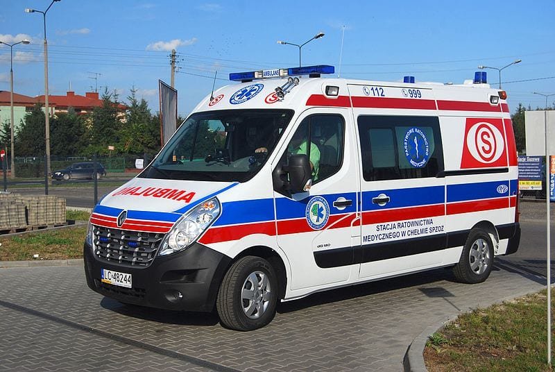 Dziś o 17:00 zawyją syreny. Oto powód karetka pogotowie