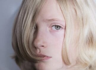 Mężczyzna próbował okraść sklep. Pomagały mu jego dzieci w wieku 9 i 11 lat