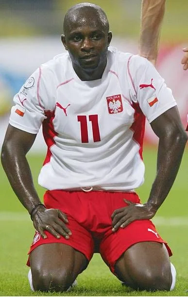 Olisadebe: największa gwiazda polskiego futbolu w Nigerii Olisadebe olisadebe