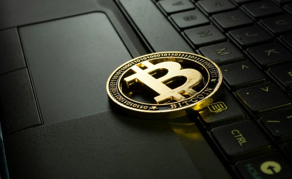 Kurs BTC przebił 70 000 USD. Co to oznacza dla rynku? bitcoin kurs