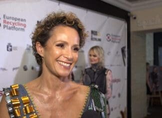 Monika Mrozowska: Zrezygnowałam z wielu projektów zawodowych, żeby się przygotować do nowego roku szkolnego. Dzieciakom zależy na tym, żebym miała dla nich czas