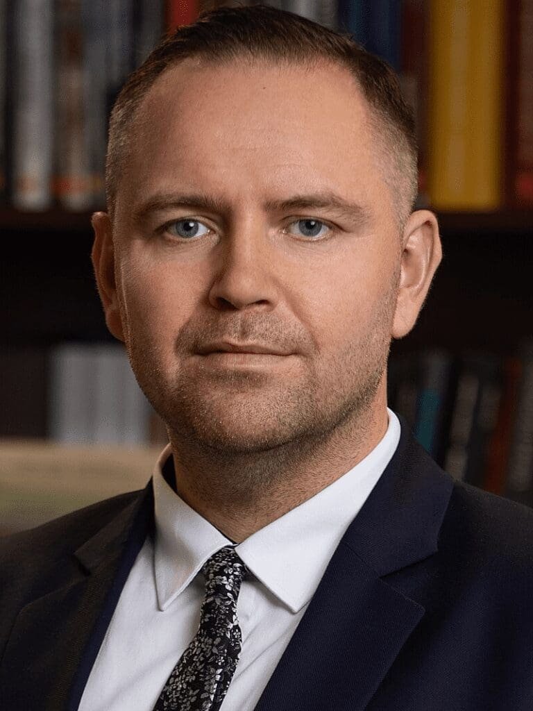 Kim jest Karol Nawrocki? Żona, dzieci, przeszłość, wiek, życie prywatne i ciekawostki Karol Nawrocki Karol Nawrocki