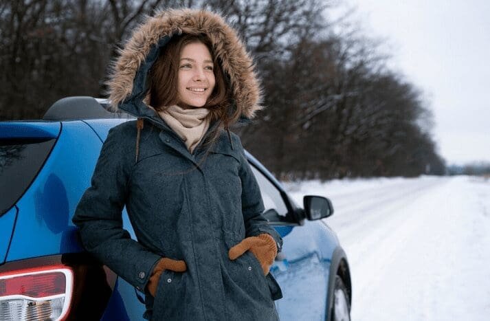 kobieta z samochodem