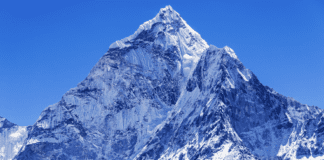 Ile osób weszło na Mount Everest? Wszystko, co warto wiedzieć