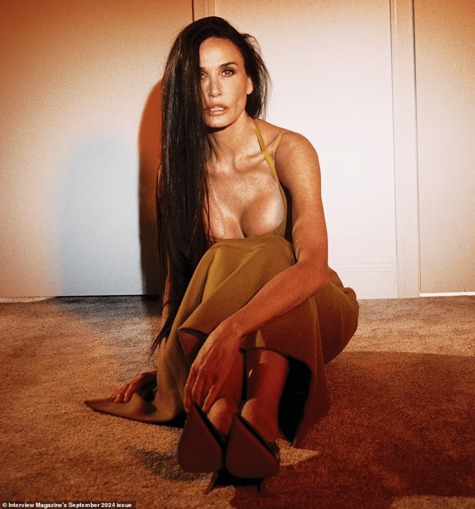 Demi Moore ujawnia dramatyczne szczegóły swojej młodości: “Moja matka sprzedała mnie za 500 dolarów”