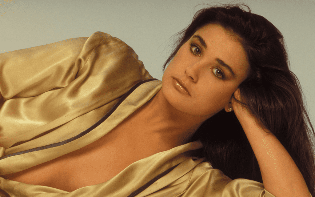 Demi Moore ujawnia dramatyczne szczegóły swojej młodości: “Moja matka sprzedała mnie za 500 dolarów”