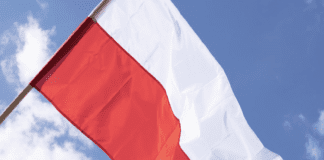 Pieśni patriotyczne: „Przybyli ułani pod okienko” – tekst i historia