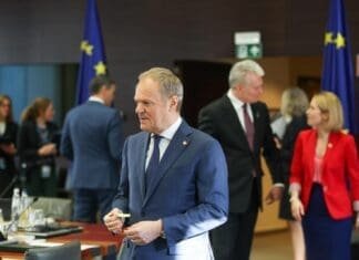 Donald Tusk miał wypadek. „Na zwolnienie nie pójdę”