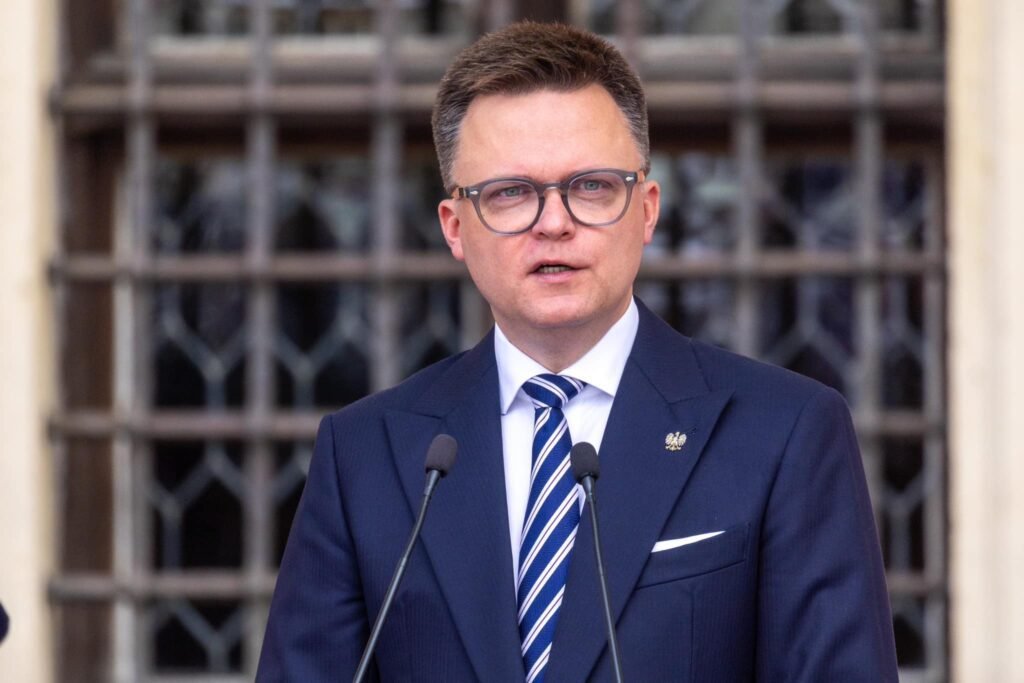 "Skompromitowali siebie i Sejm". Hołownia chce ukarania posłów