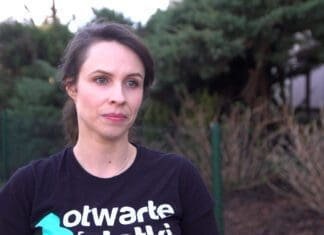 Spada udział chowu klatkowego w hodowli drobiu. Wciąż jednak 67 proc. kur trzymanych jest w klatkach