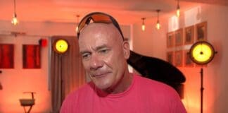 Piotr Zelt, aktor, w trakcie przygotowań do spektakli