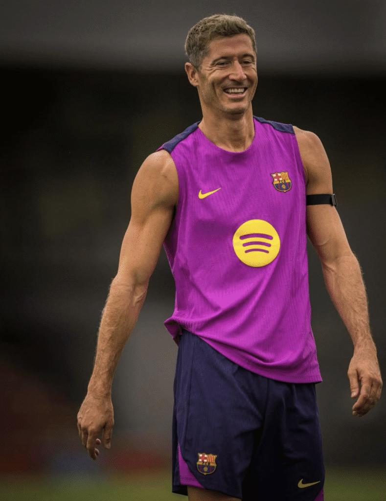 Robert Lewandowski – kariera, życie prywatne i działalność biznesowa Robert Lewandowski Robert Lewandowski kariera
