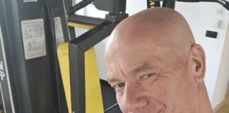 Piotr Zelt – aktor, który rozśmieszał całą Polskę i wciąż zachwyca talentem. Wiek, kariera, życie prywatne