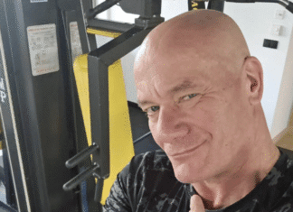 Piotr Zelt – aktor, który rozśmieszał całą Polskę i wciąż zachwyca talentem. Wiek, kariera, życie prywatne