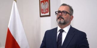 Jedną trzecią świadczeń KRUS wciąż wypłaca przekazem pocztowym. Kasa chce przekonać emerytów i rencistów do bankowości