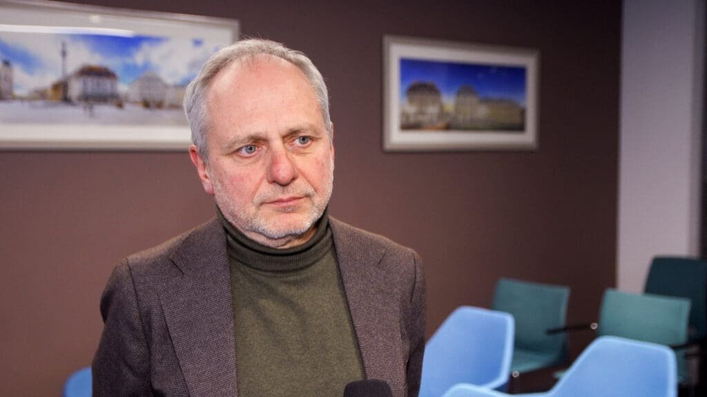 IBS: Po podwyżce podatków o 660 tys. spadła liczba użytkowników e-papierosów. Większość prawdopodobnie pali tradycyjne papierosy