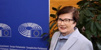Politycy spędzą sylwestra w gronie najbliższych. Zamiast balów i egzotycznych wyjazdów stawiają na kameralne spotkania