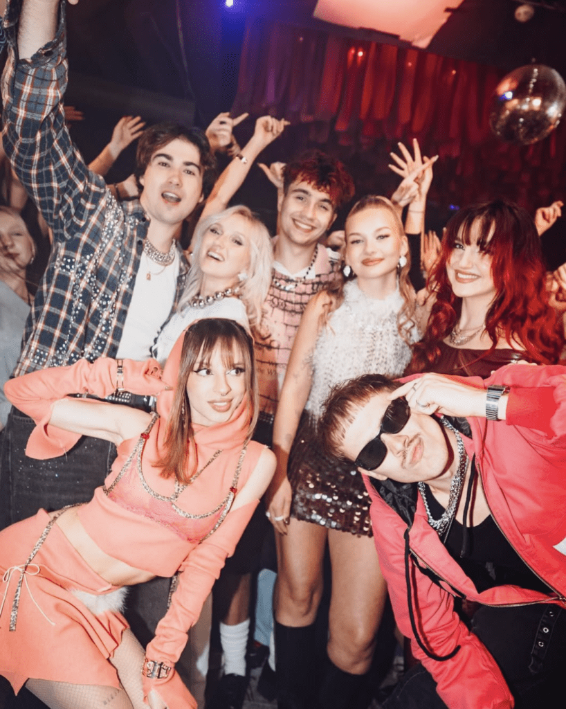 kiedy powstało Genzie?