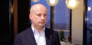 Większość dzieci bez nadzoru w sieci. Jedna trzecia rodziców monitoruje ich aktywność online