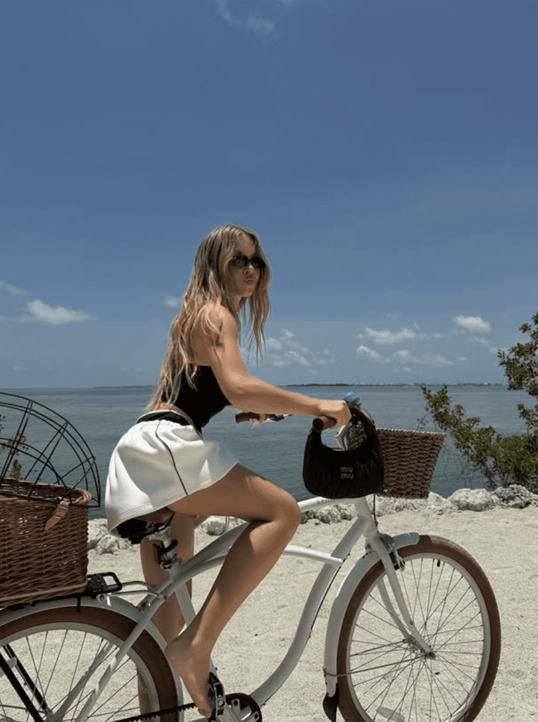 Sydney Sweeney Majątek: Ile Wynosi i Jak Zbudowała Swoje Bogactwo