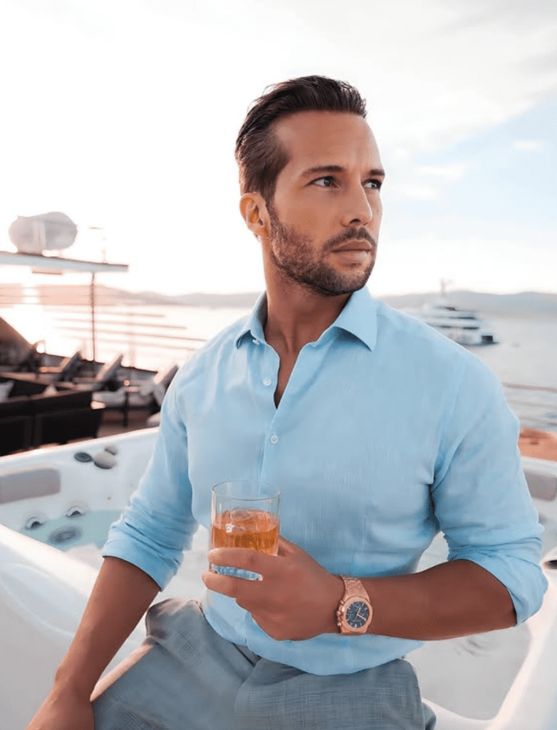 Tristan Tate Majątek: Przegląd Dochodów, Nieruchomości i Inwestycji