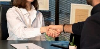 Najczęstsze błędy przy podpisywaniu umowy z wirtualnym biurem – jak ich uniknąć