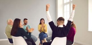 Prywatne ośrodki leczenia uzależnień a terapia na NFZ – 4 różnice, które wpływają na skuteczność powrotu do zdrowia