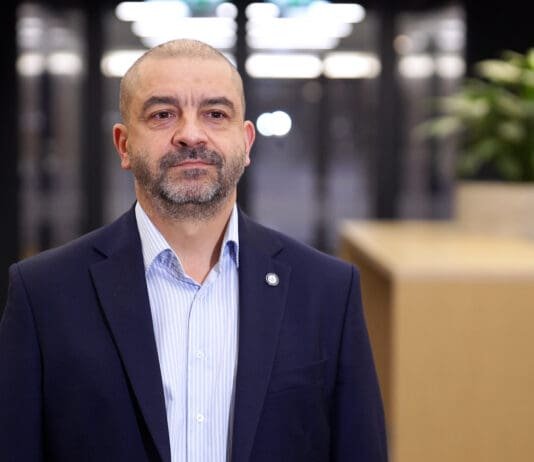 PZU: Jedna stłuczka może kosztować nawet setki tysięcy. Wysokie ryzyko jazdy bez ubezpieczenia Godzinnik