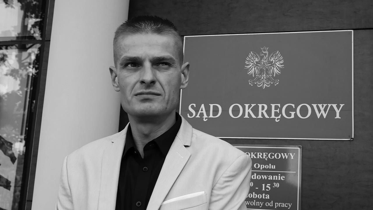 Zniknęła i nikt nie reagował. Makabryczne odkrycie w mieszkaniu chrzestnej Komendy